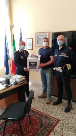 L’associazione “Good guys in bad lands” dona 500 mascherine alla polizia municipale